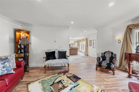 $999,999 | Undisclosed Address, Hauppauge, NY 11788