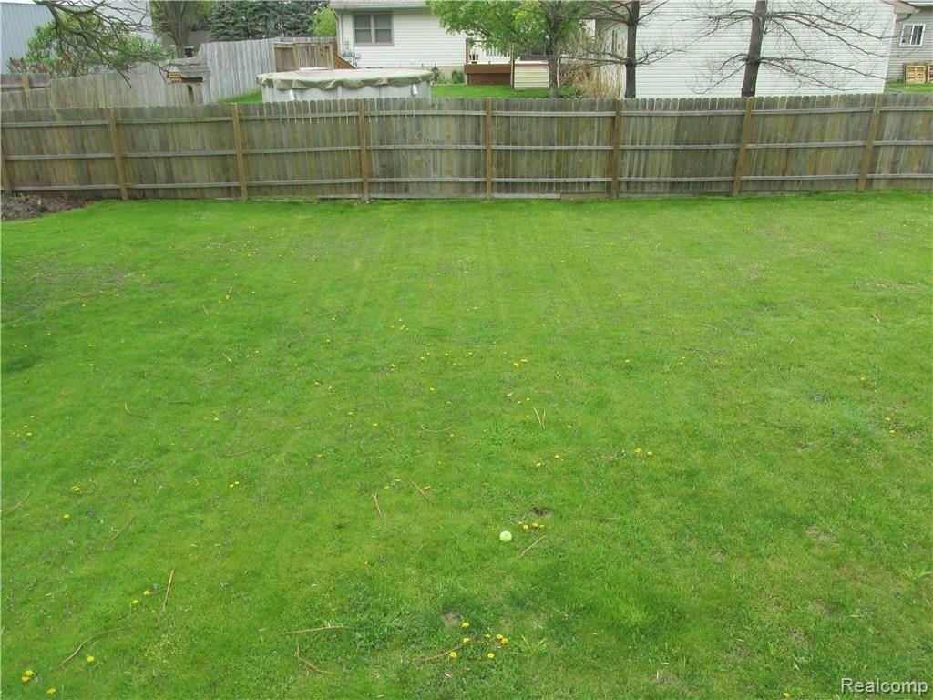 3358 Melvin Avenue Rochester, MI 48307 - Photo 15 of 15 IMG_2480.JPG