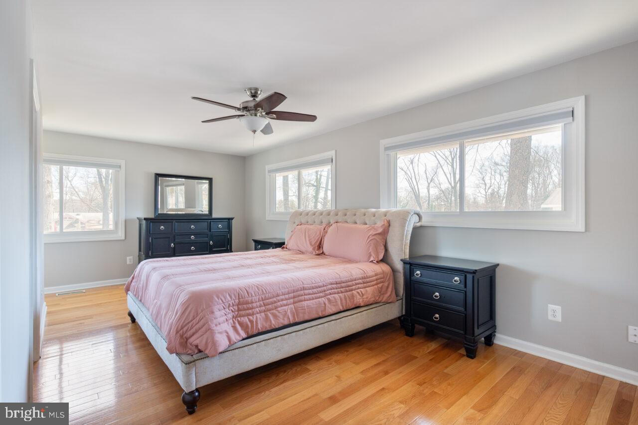 2405 Cedar Lane Vienna, VA 22180 - Photo 25 of 56