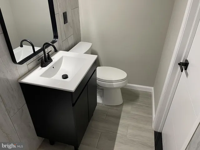 an empty room with an entryway