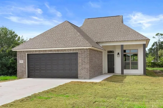 $339,500 | 2625 Laura Lane, Lake Charles, LA 70605