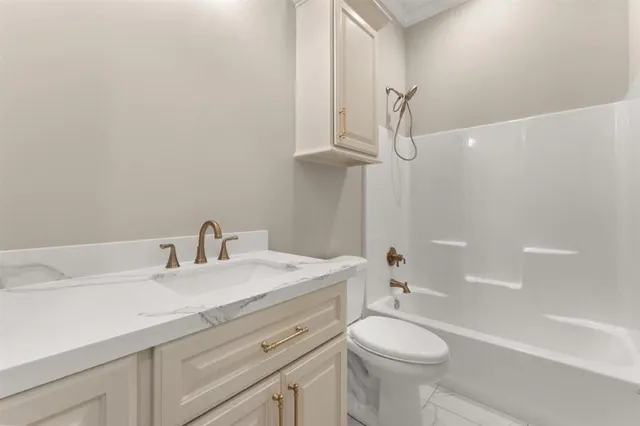 $339,500 | 2625 Laura Lane, Lake Charles, LA 70605