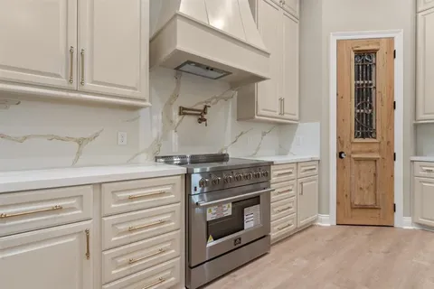 $339,500 | 2625 Laura Lane, Lake Charles, LA 70605