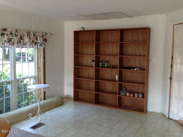 183 Beach Road Beaufort, NC 28516 - Photo 11 of 17 Den