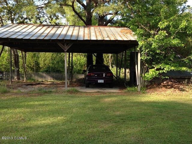 Detached carport
