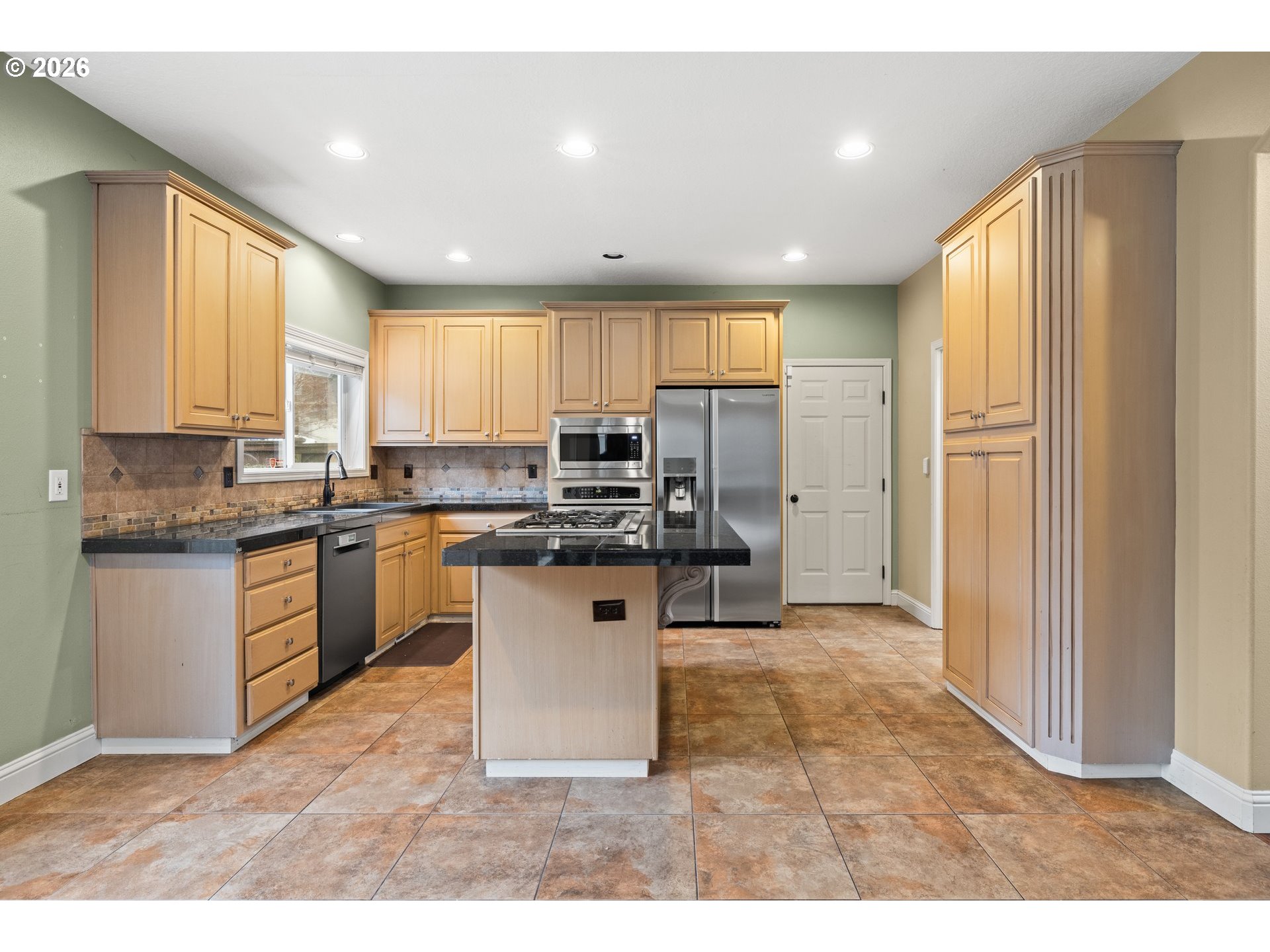 16707 Southeast Baldry Street Portland, OR 97236 - Photo 18 of 46