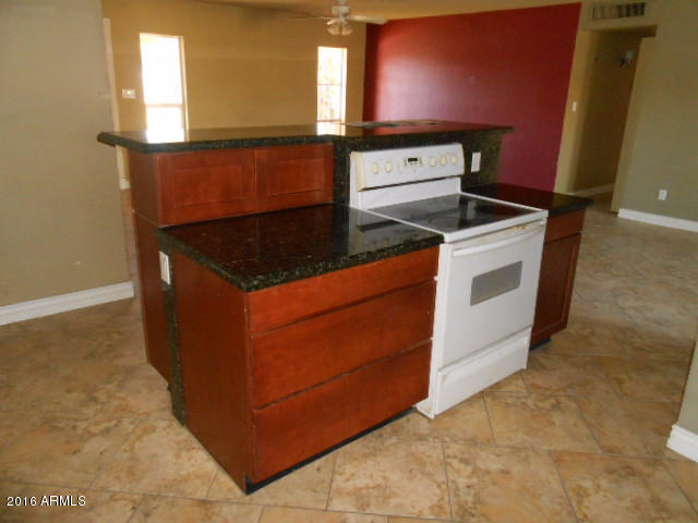3634 West Wethersfield Road Phoenix, AZ 85029 - Photo 8 of 29 023-476479 Kitchen 2