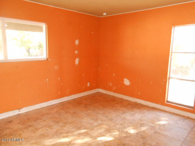 3634 West Wethersfield Road Phoenix, AZ 85029 - Photo 10 of 29 023-476479 Den