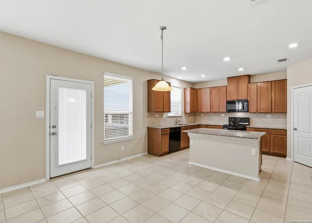 $2,150 | 540 Landmark Gate, Cibolo, TX 78108