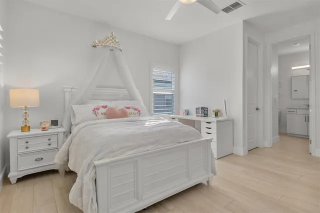 $749,000 | 11449 Owasee Trails Place, Riverview, FL 33569