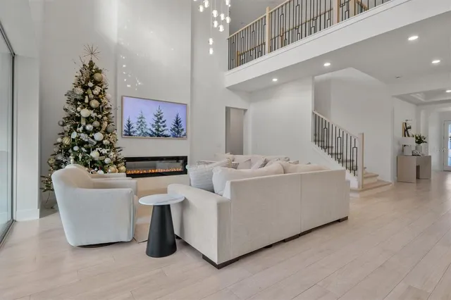 $749,000 | 11449 Owasee Trails Place, Riverview, FL 33569