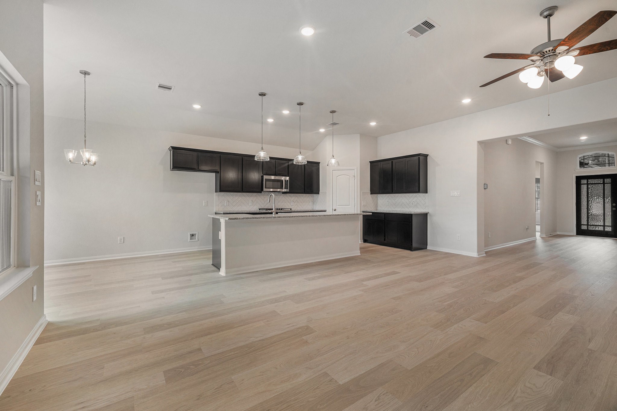 13348 Wichita Fall Trl Road Conroe, TX 77303 - Photo 15 of 39