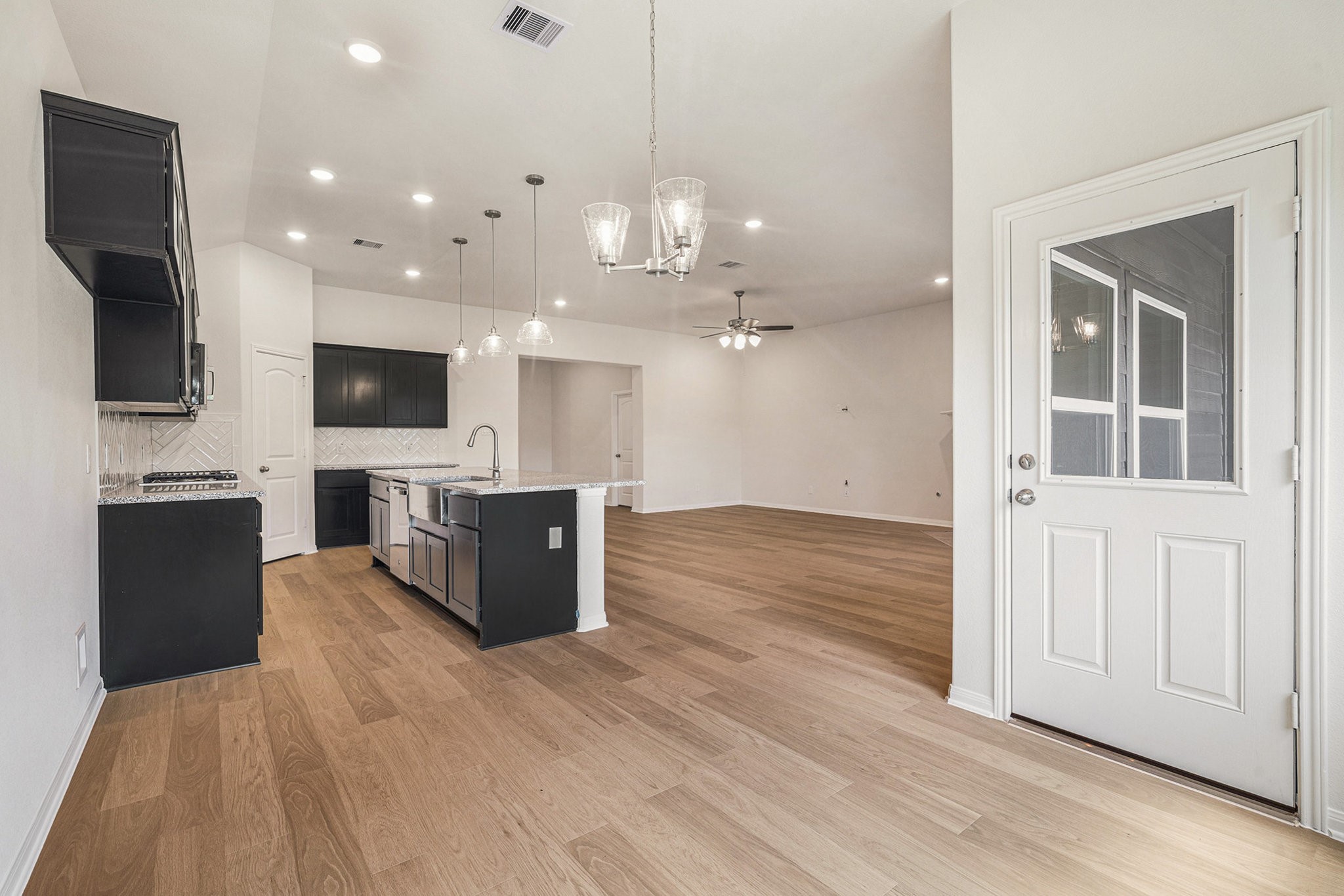 13348 Wichita Fall Trl Road Conroe, TX 77303 - Photo 16 of 39