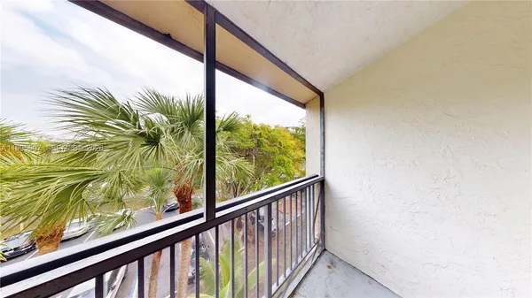 $1,775 | 14201 North Kendall Drive, Unit 401D, Miami, FL 33186