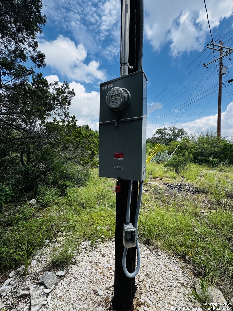 317 Cr Road Mico, TX 78056 - Photo 4 of 5