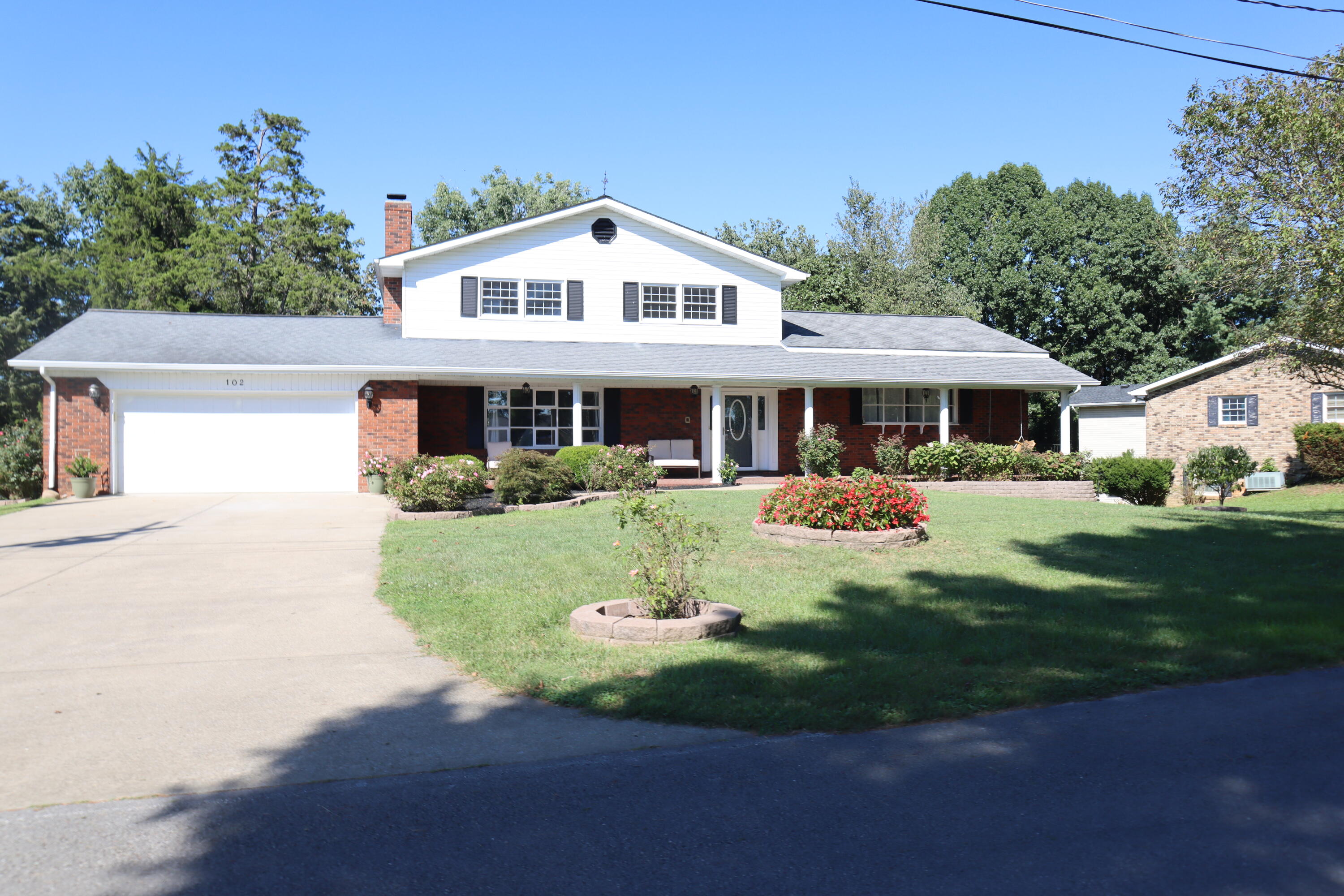 102 Military Road Somerset, KY 42503 - Photo 4 of 59 IMG_9741