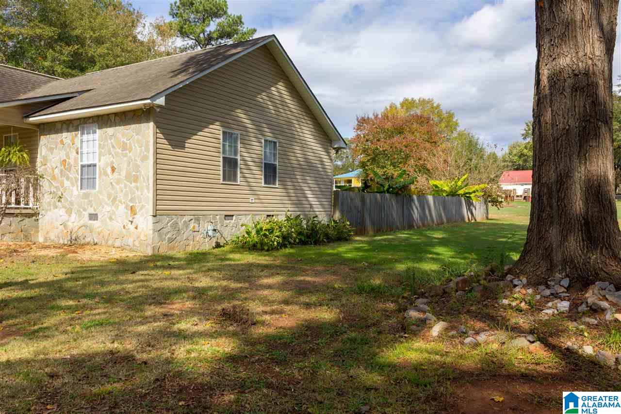 111 Hendricks Street Talladega, AL 35160 - Photo 4 of 21