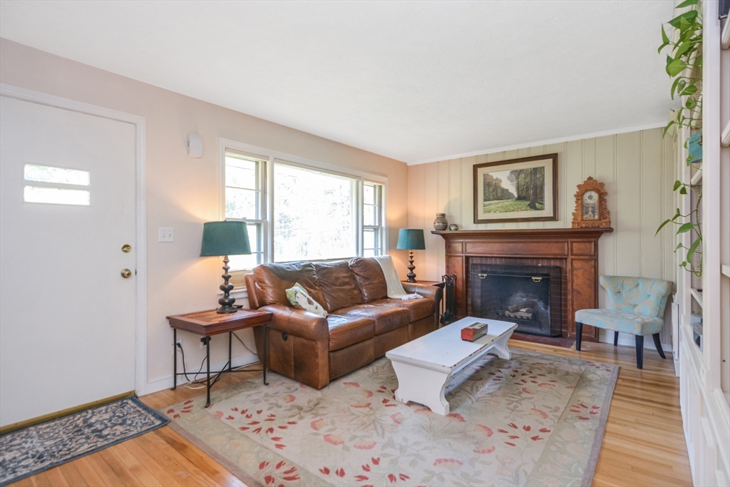 8 Hammond Road Natick, MA 01760 - Photo 2 of 24 Gallery Image 2