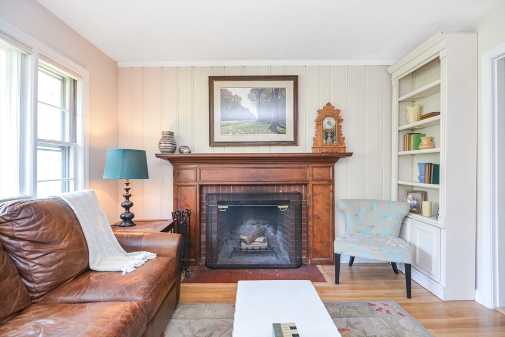 8 Hammond Road Natick, MA 01760 - Photo 5 of 24 Gallery Image 5