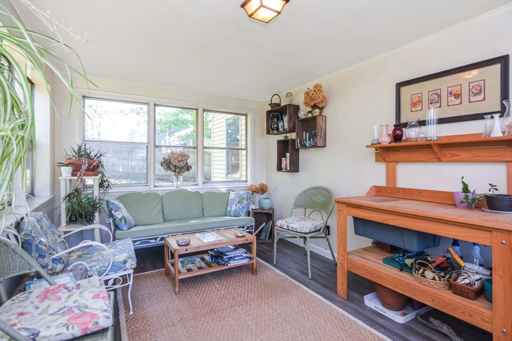 8 Hammond Road Natick, MA 01760 - Photo 10 of 24 Gallery Image 10