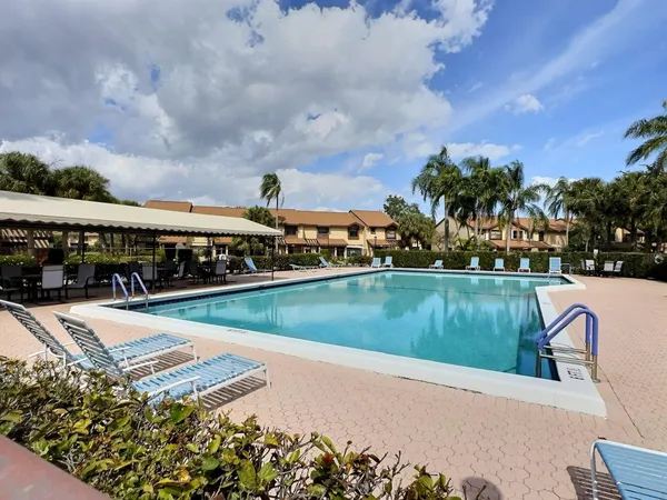 $2,500 | 3831 Cocoplum Circle, Unit 3592, Coconut Creek, FL 33063