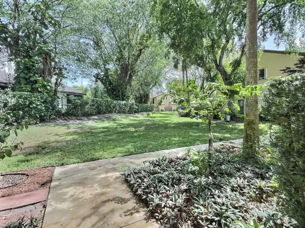 $2,500 | 3831 Cocoplum Circle, Unit 3592, Coconut Creek, FL 33063