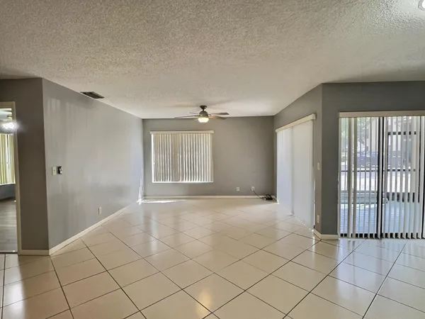 $2,500 | 3831 Cocoplum Circle, Unit 3592, Coconut Creek, FL 33063