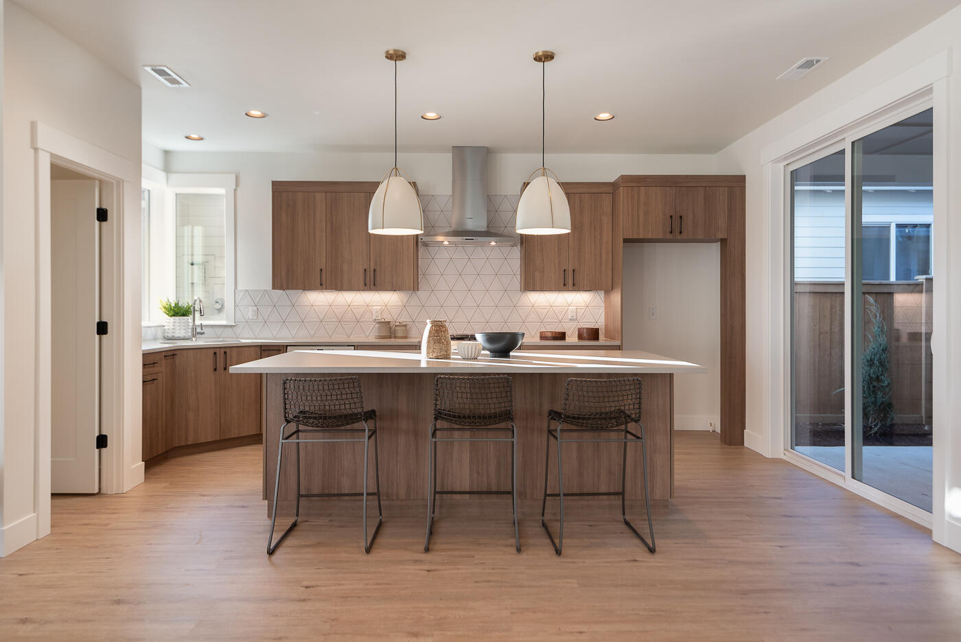 20510 Murphy Road, Unit LOT 43 Bend, OR 97702 - Photo 8 of 34 Kitchen