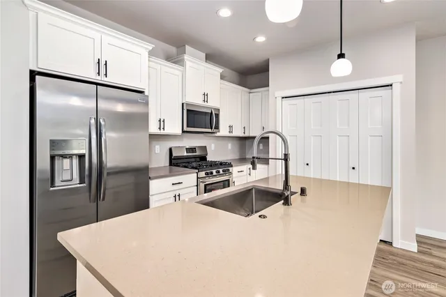 $569,950 | 5077 Northwest Cedarside Loop, Silverdale, WA 98383