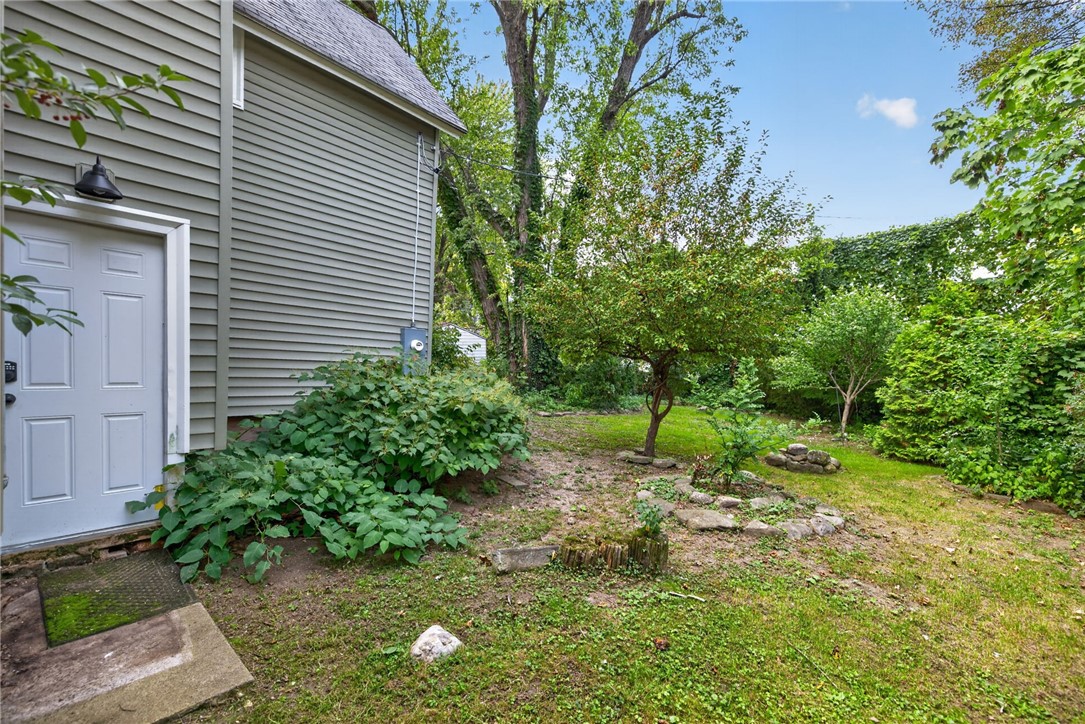 98 Glendale Park Rochester, NY 14613 - Photo 22 of 22 Gallery Image 22