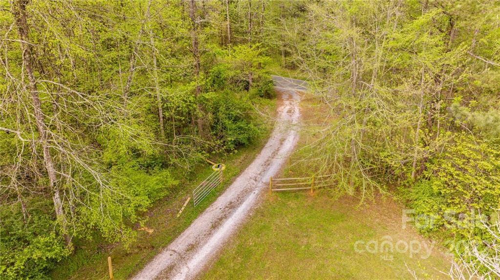 505 Springlake Road York, SC 29745 - Photo 37 of 40