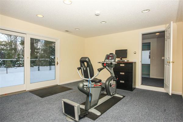 64 Viscount Road Longmeadow, MA 01106 - Photo 14 of 30