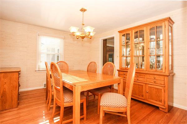 64 Viscount Road Longmeadow, MA 01106 - Photo 7 of 30