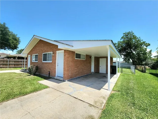 $1,300 | 116 Kappa Street, Unit B, Belle Chasse, LA 70037