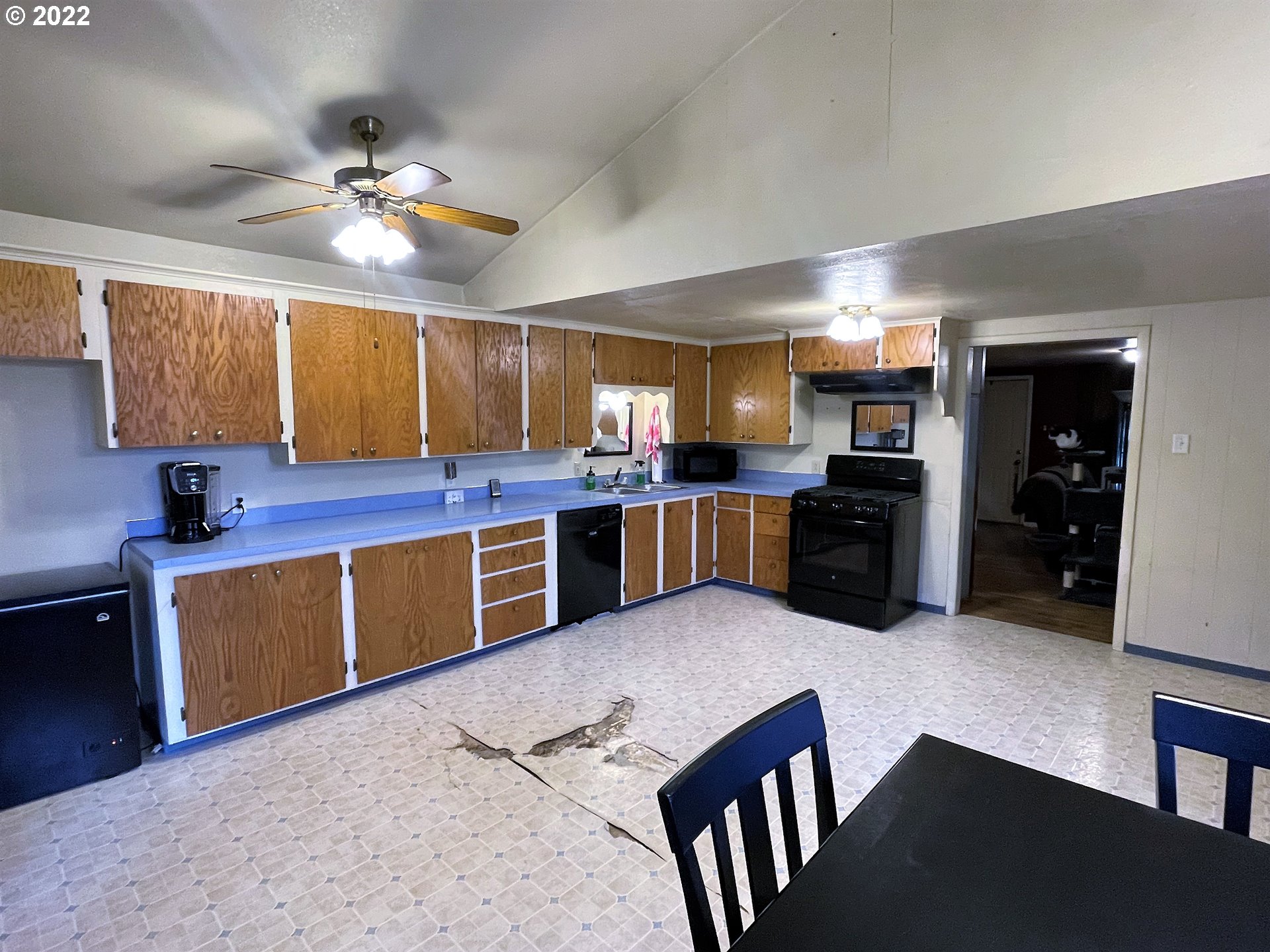 191 4th Street Dillard, OR 97496 - Photo 7 of 20 Gallery Image 7