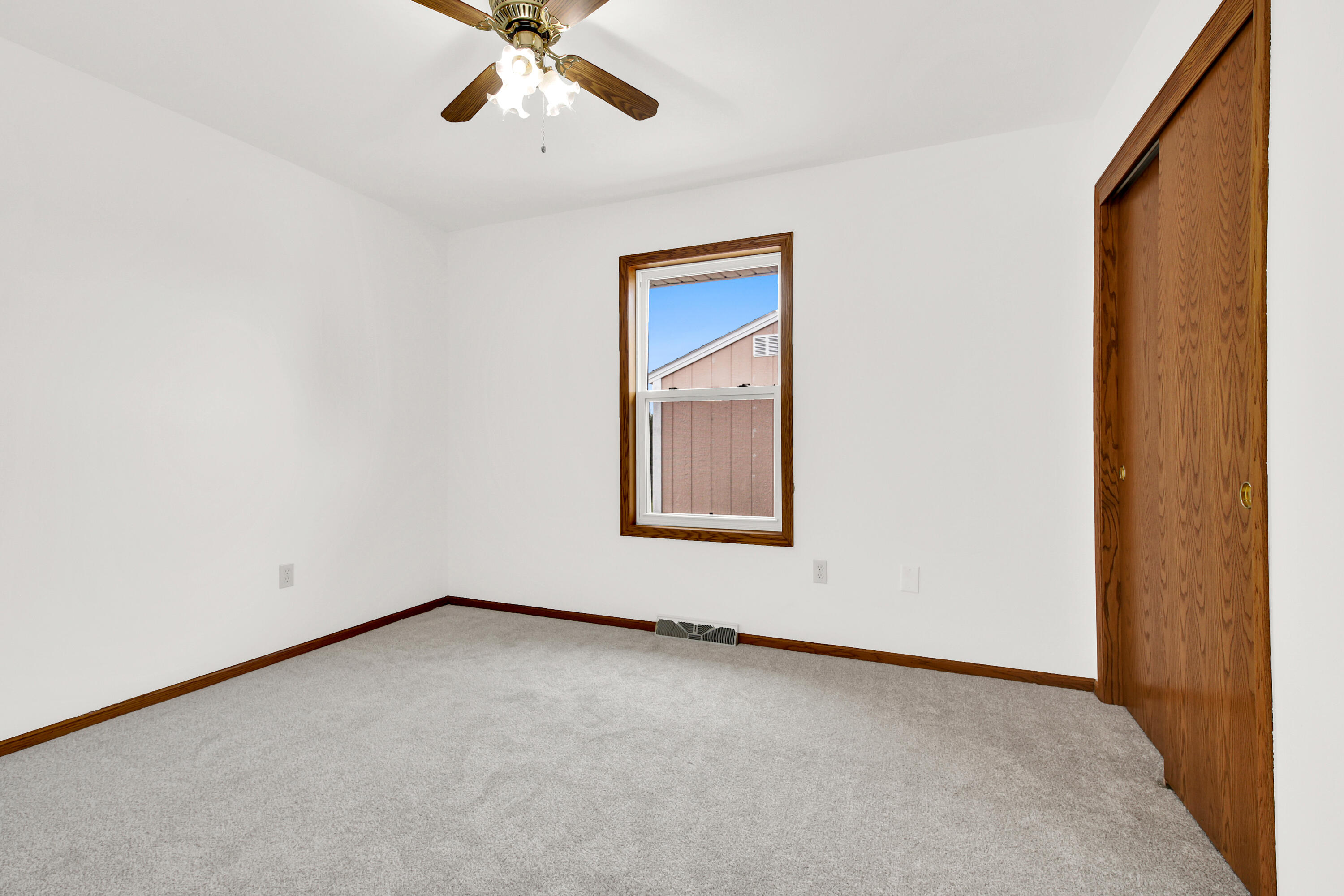 3800 East Elm Road Oak Creek, WI 53154 - Photo 23 of 28 3800 e elm rd-26