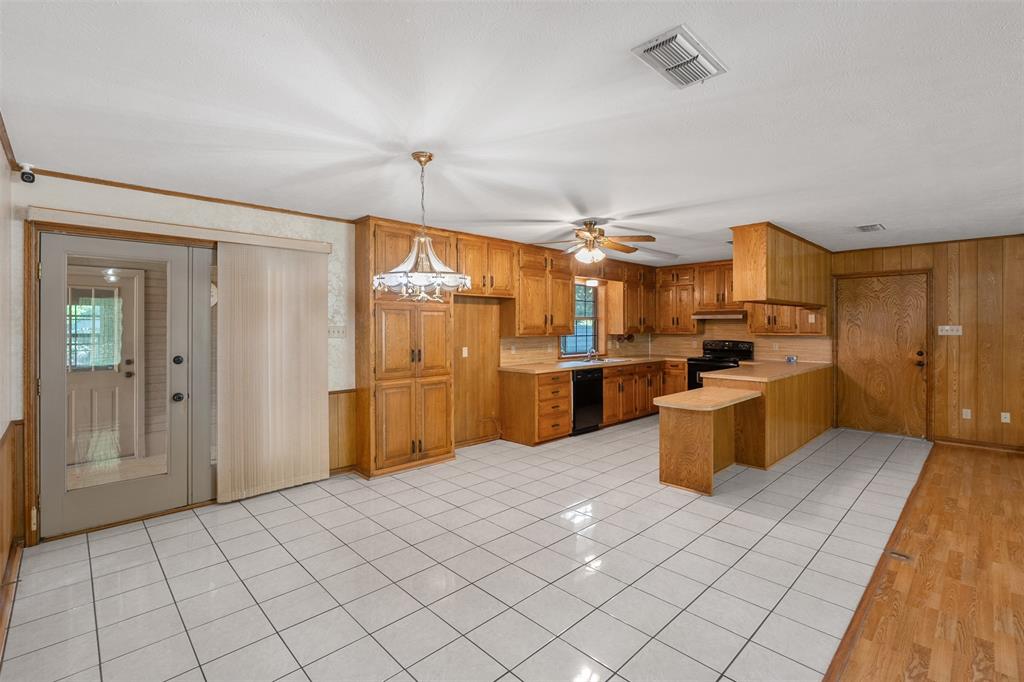 741 VZ County Road Canton, TX 75103 - Photo 12 of 36