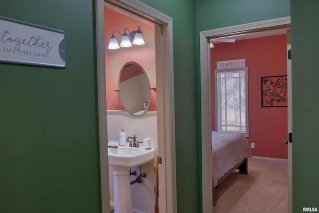 $399,000 | 10950 Prestwick Drive, Benton, IL 62812