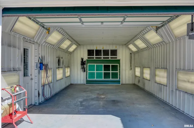 $399,000 | 10950 Prestwick Drive, Benton, IL 62812