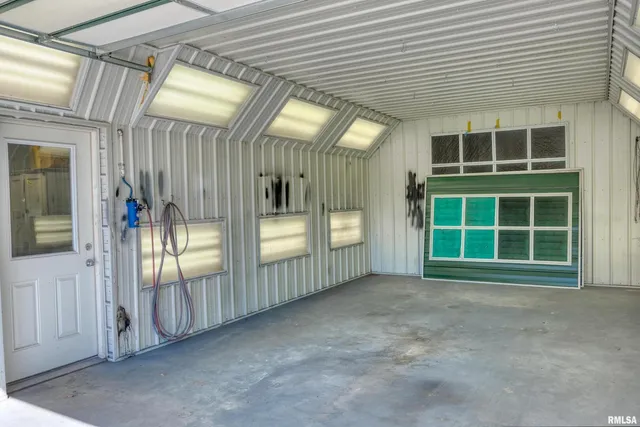 $399,000 | 10950 Prestwick Drive, Benton, IL 62812