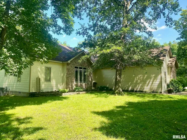 $399,000 | 10950 Prestwick Drive, Benton, IL 62812