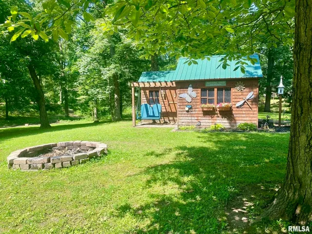 $399,000 | 10950 Prestwick Drive, Benton, IL 62812