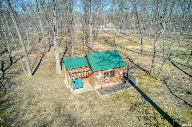 $399,000 | 10950 Prestwick Drive, Benton, IL 62812