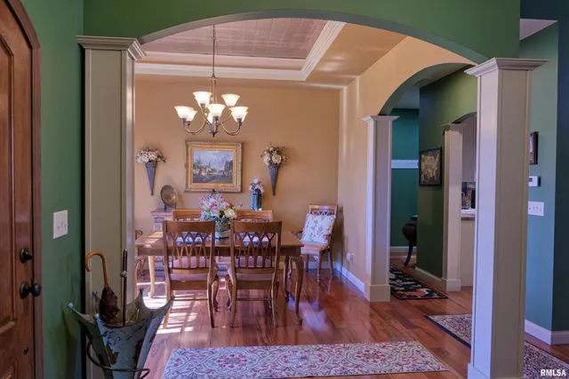 $399,000 | 10950 Prestwick Drive, Benton, IL 62812