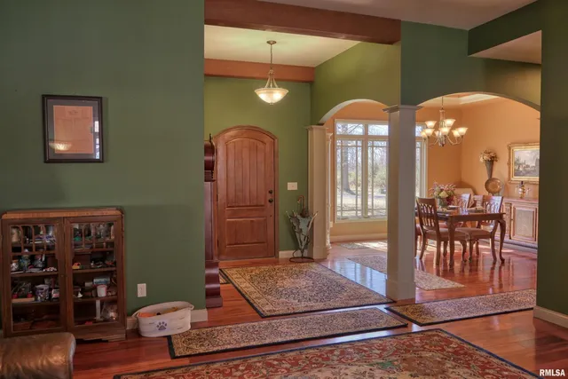 $399,000 | 10950 Prestwick Drive, Benton, IL 62812