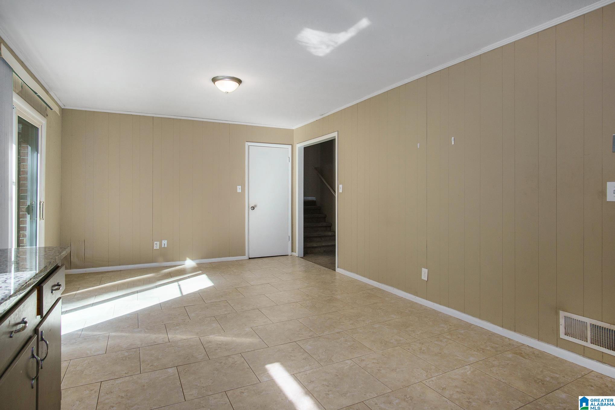 1009 Springview Street Birmingham, AL 35215 - Photo 7 of 25