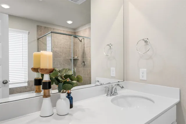 $319,000 | 1992 Shim Ball Way, Pearland, TX 77089