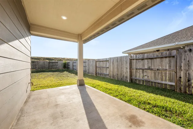 $319,000 | 1992 Shim Ball Way, Pearland, TX 77089