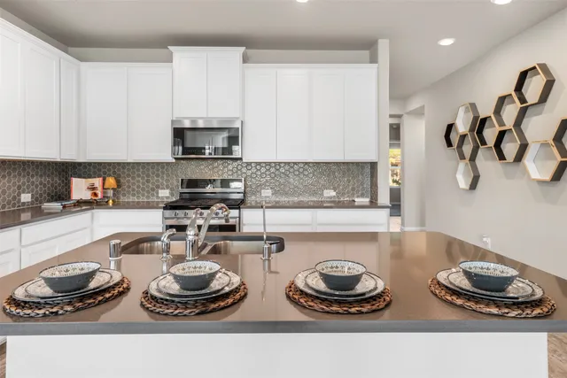 $319,000 | 1992 Shim Ball Way, Pearland, TX 77089