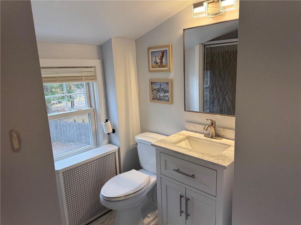 516 Church Avenue Warwick, RI 02889 - Photo 25 of 41 2nd Floor Full Bath with Shower
